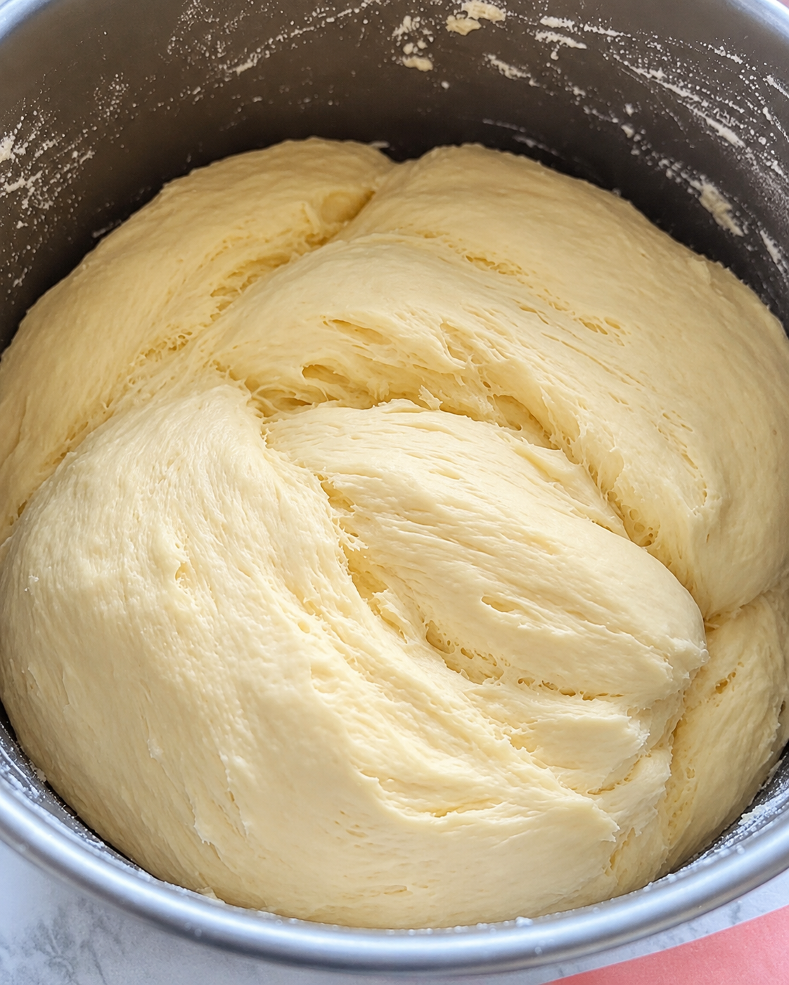 impasto per brioche, brioche fatta in casa, ricetta brioche facile, brioche veloce, lievitati dolci, pasta brioche, ricetta francese, colazione sana, merenda golosa, pasticceria casalinga, ricetta tradizionale italiana, dolci per buffet, dessert fine pasto, ricetta con lievito di birra, impasto soffice, panificazione casalinga, dolci fatti in casa, ricetta con farina 500 gr, brioche dolce, panini soffici, brioche per colazione, ricetta della nonna, cucina italiana autentica, dolci per feste, brioche con burro, ricetta con uova e farina, panificazione, ricette per bambini, brioche con gocce di cioccolato, brioche con uvetta, brioche alla cannella, brioche all'arancia, brioche salata, brioche integrale, brioche senza glutine